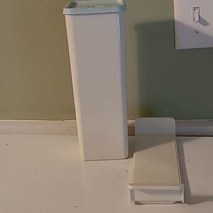 Tupperware Velveeta Keeper